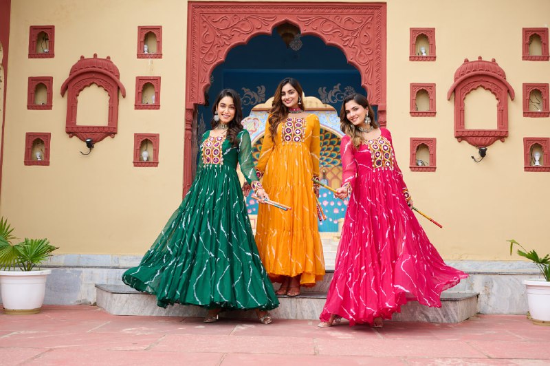 Rangtaari Bandhani Mirror Work Trio Gown
