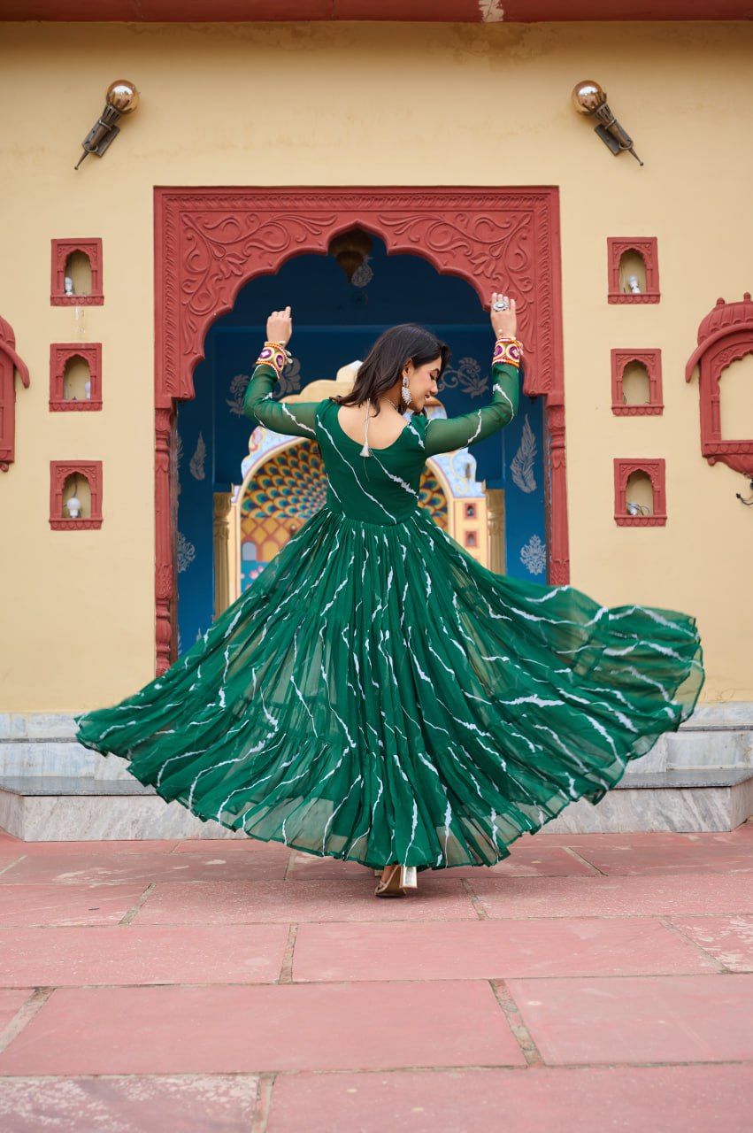 Rangtaari Bandhani Mirror Work Trio Gown