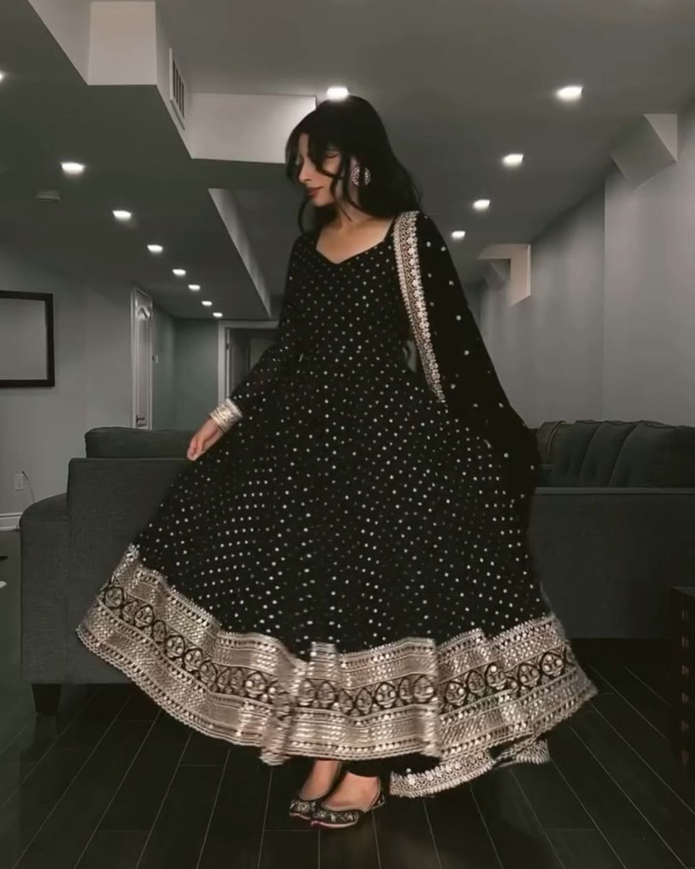 Aarvi Royal Black Black Anarkali Set