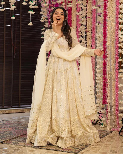 Mehrvi Heavy Embroidered beautiful Maxi Set