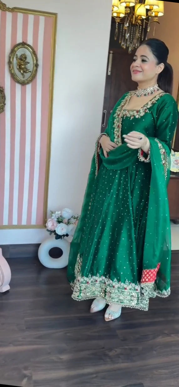 Prachi's Green Havy Vichitra Silk Designer Suit Set