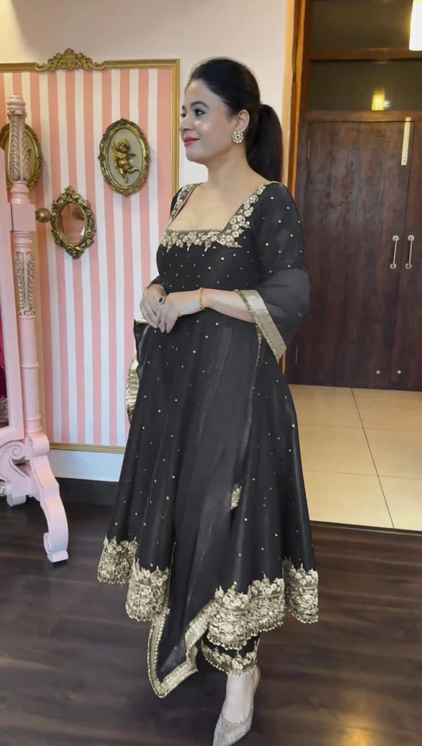 Prachi's Black Havy Vichitra Silk Designer Suit Set