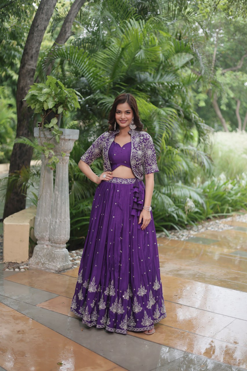 A Festive Glow Zari and Embroidery Draped in Splendo