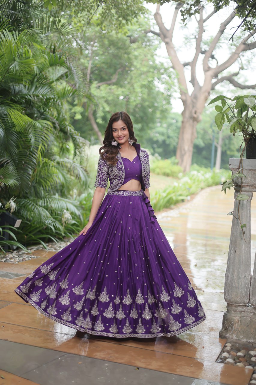 A Festive Glow Zari and Embroidery Draped in Splendo