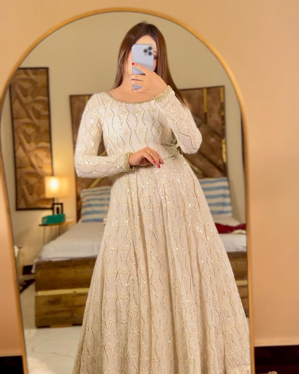 Ootn By Riya White Heavy Suit Set