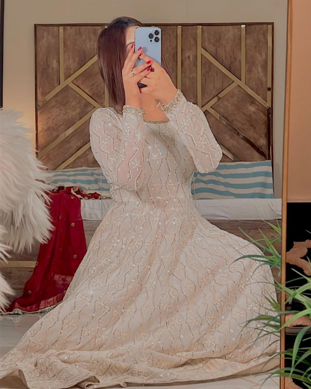 Ootn By Riya White Heavy Suit Set