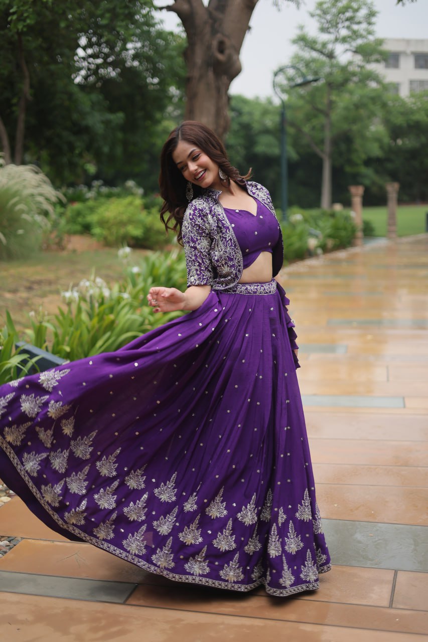 A Festive Glow Zari and Embroidery Draped in Splendo