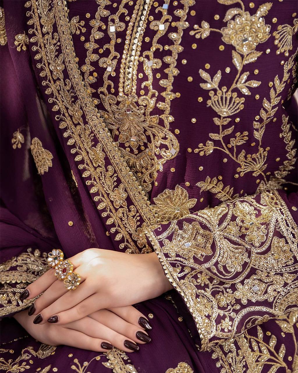 Noor-E-Zar Graceful Royal plum Embroidery Suit