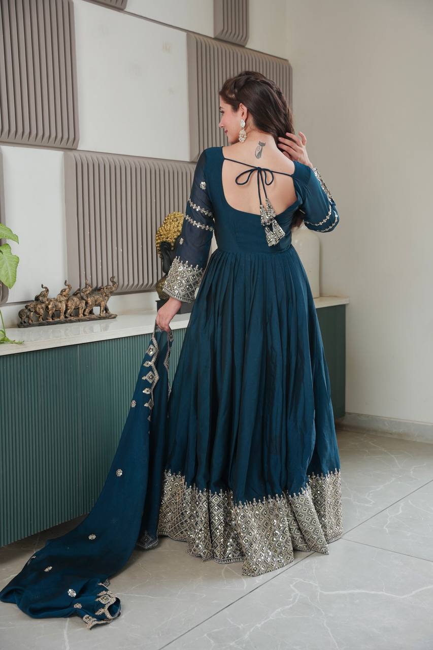 Zara’s Noha Crush Silk Designer Gown