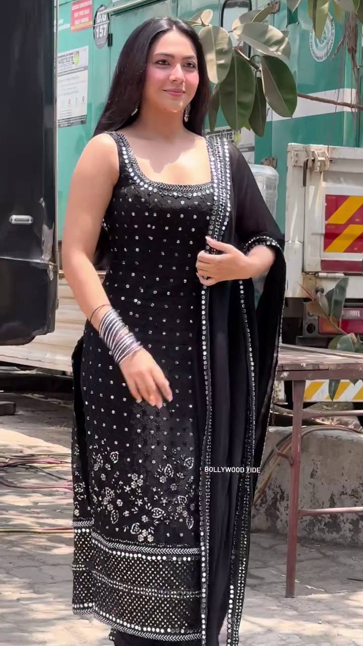 Reem's Black Premium Gorgette Suit