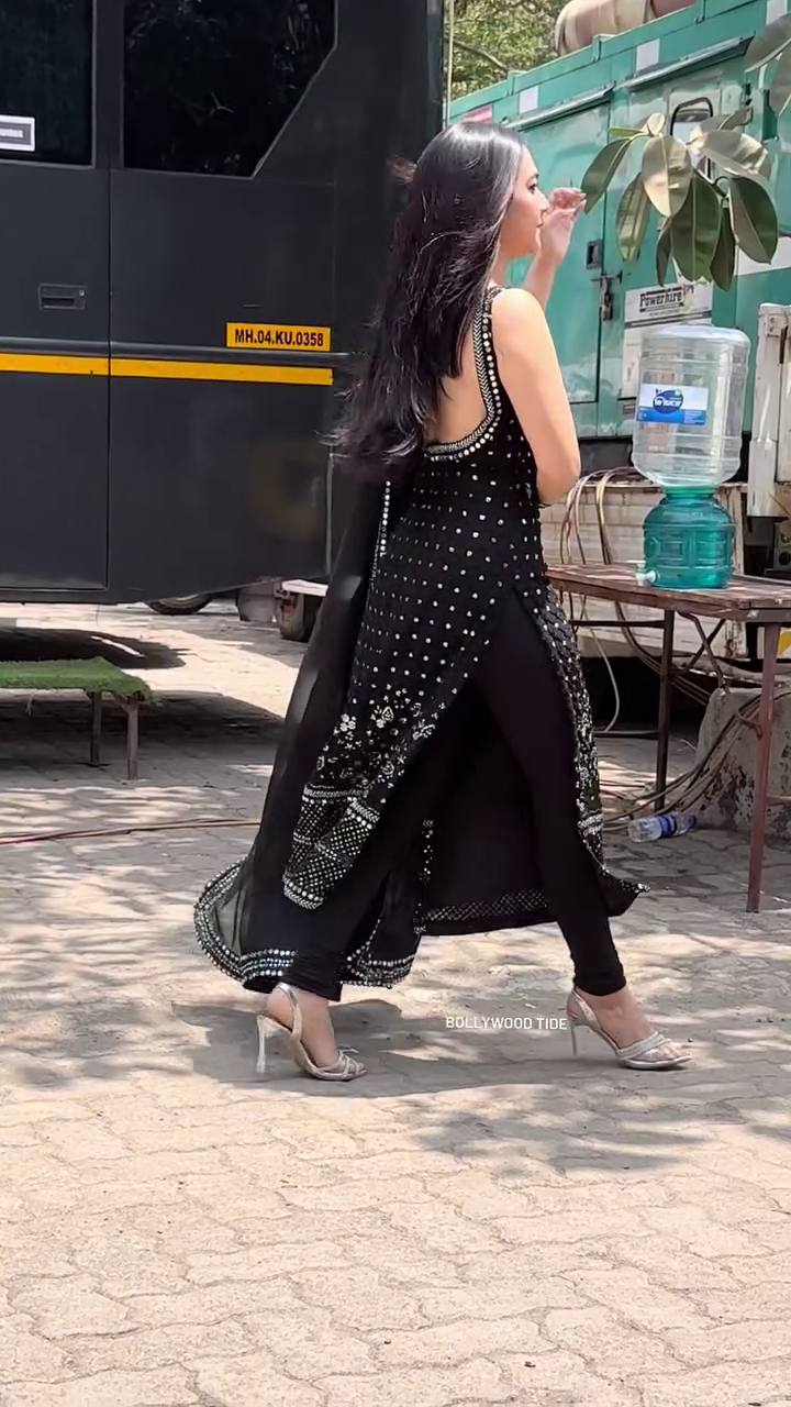 Reem's Black Premium Gorgette Suit