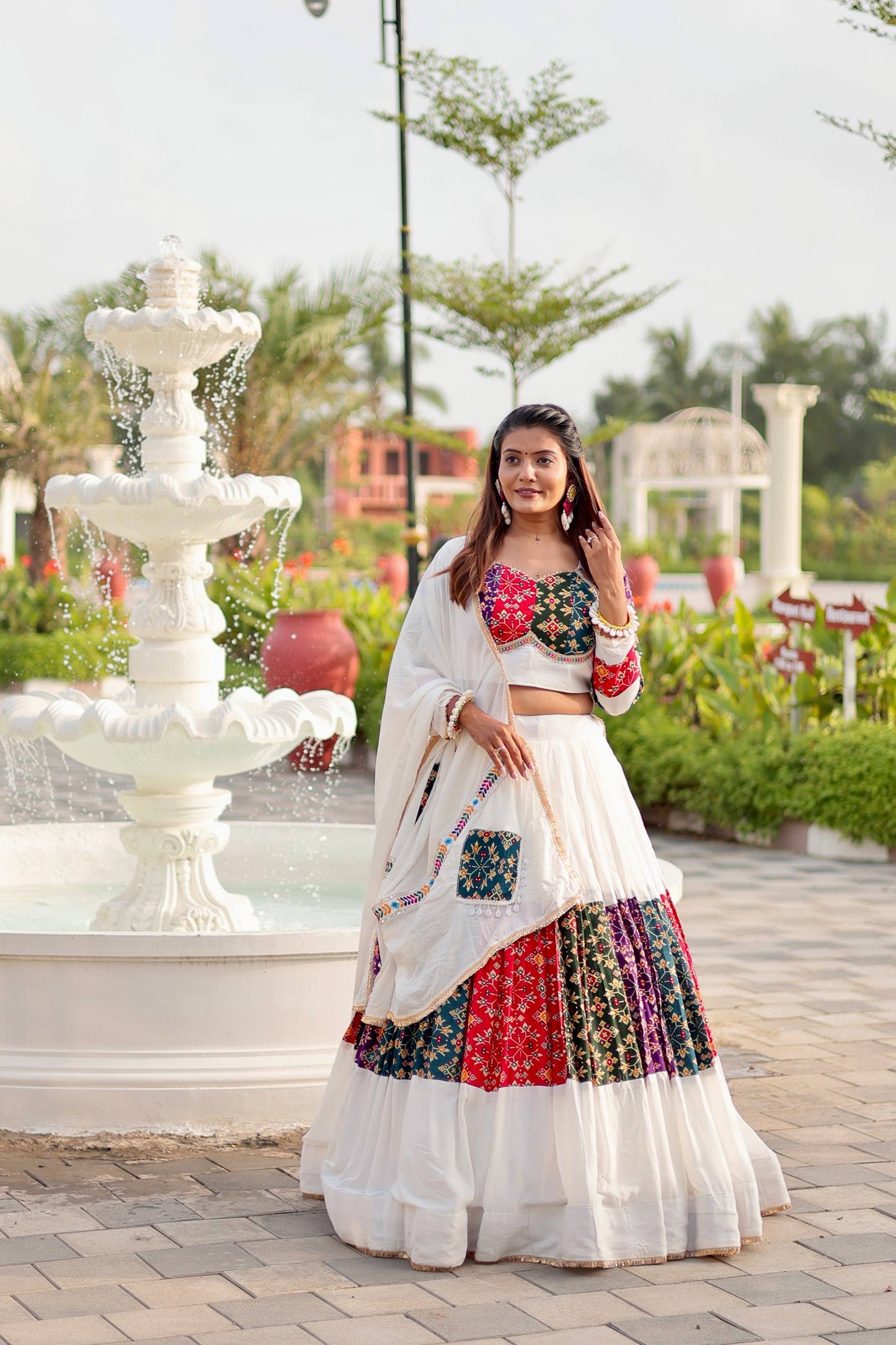 Saanvi’s Heritage White Lehenga Choli