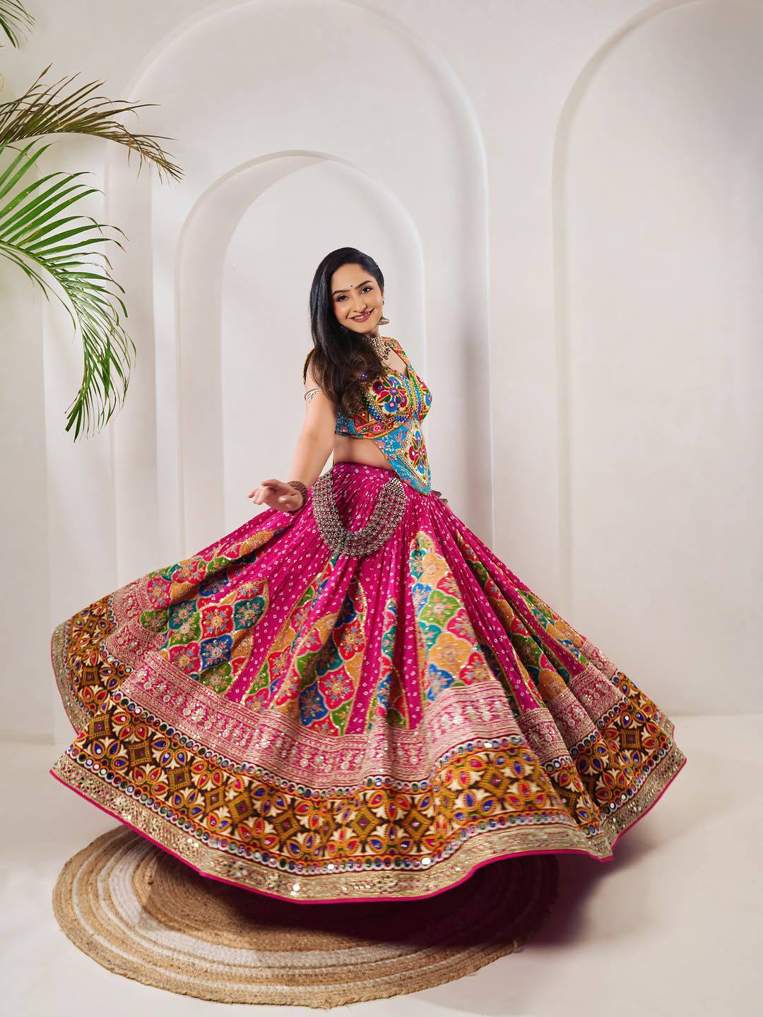 Aashi Garba Glamour Vibrant Festive Fusion Lehenga