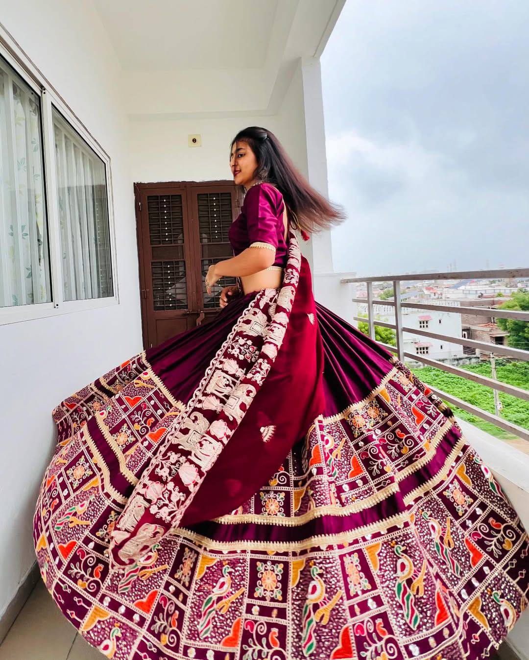Gujarati Rangrez Traditional Navratri Special Ghagra Choli