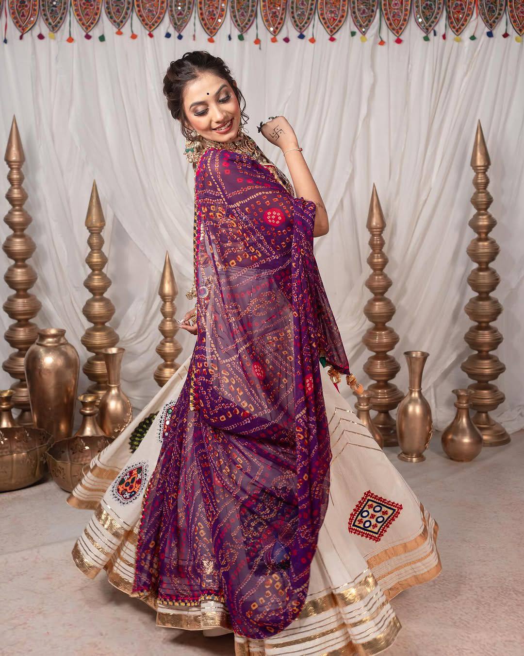 Diya Bandhani Mirror Work Chaniya Choli