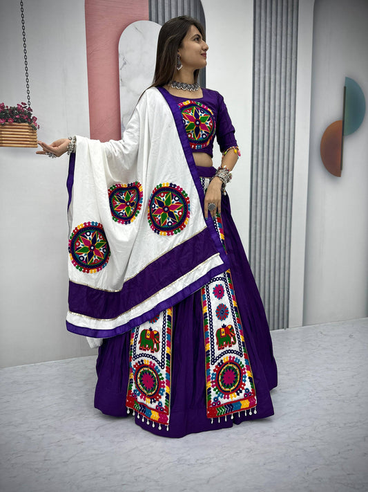 Vrund  Rivaayat Traditional Heavy Gamathi work Garba Lehenga Set