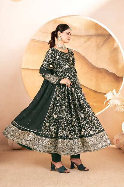 Royal Radiance Dark Green  Heavy  Embroidered work Sut Set