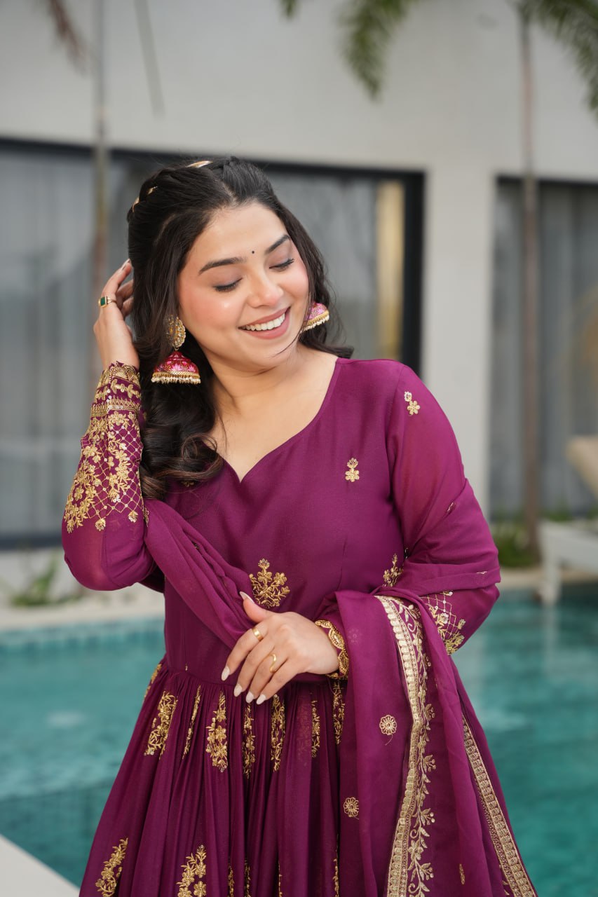 Ariana Star Georgette with Embroidery Zari Sequins-work Gown