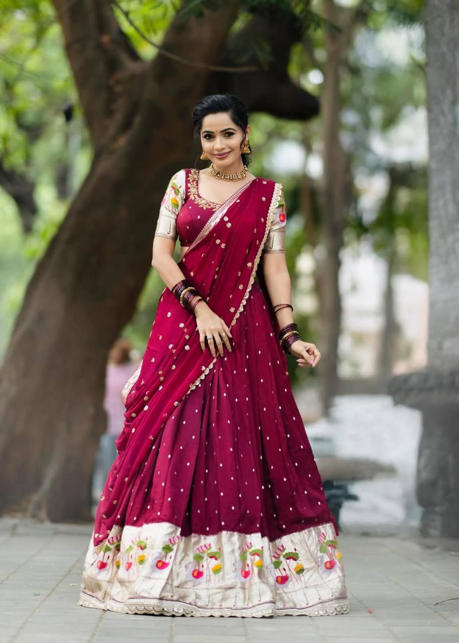 Paavni Purely Traditional Lehenga Choli