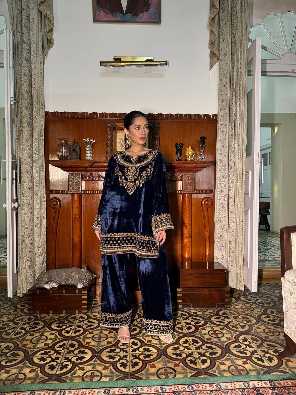 Samira Navy Queen Velvet Suit