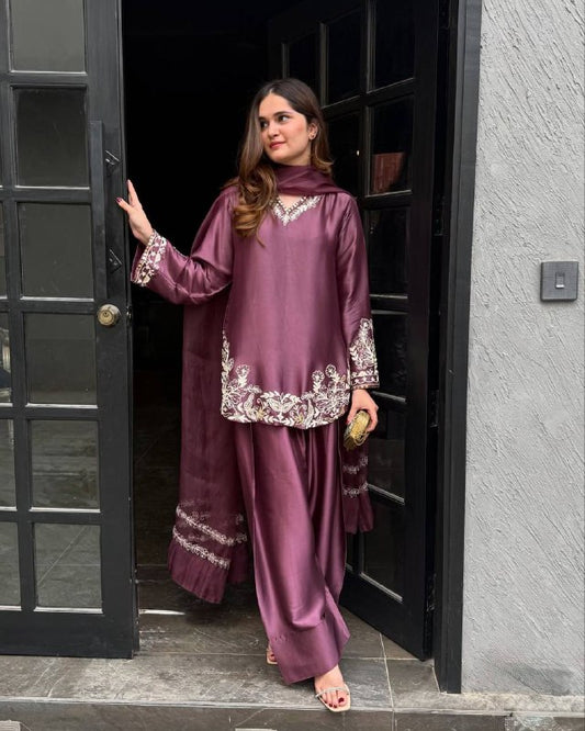 Zaenia Royal Look Natural Crep Silk Top With Dupatta Set
