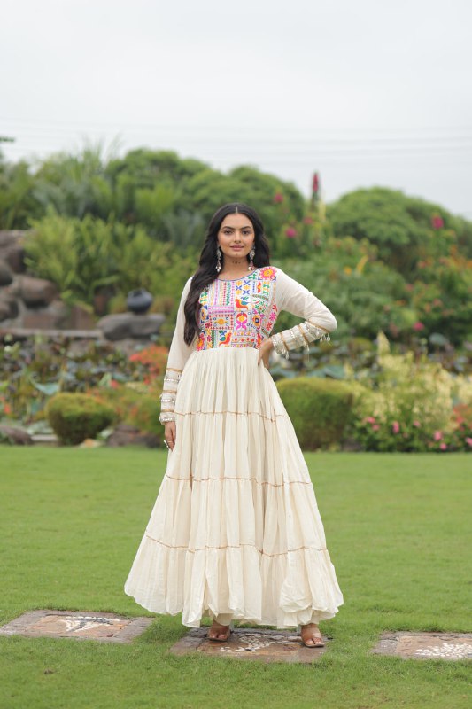 Neelaya Kora Cotton  With Multi Thread  Gown