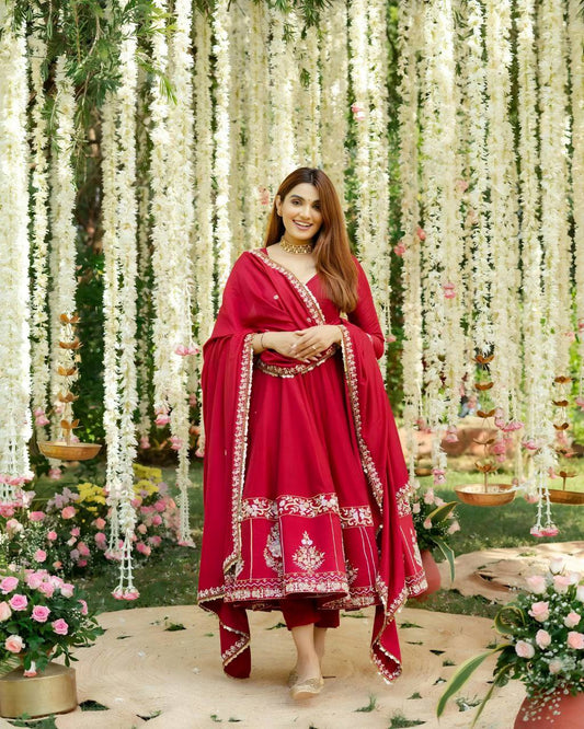 Aira Veil  Roman Anarkali Suit