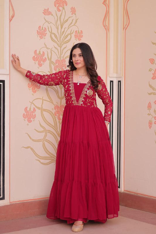 Aarohi’s Royal Elegance Gown Set