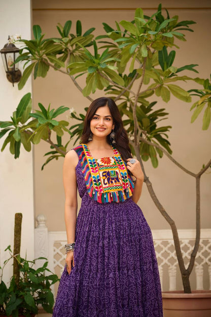 Avni’s Rang Ras   Gamthi Work Special  Navratri Gown