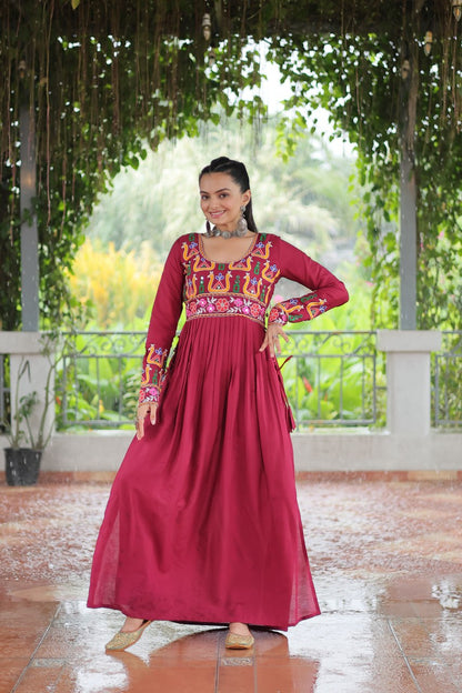 Aarvi in Evergreen Grace   Gamthi Work Navratri Kurti