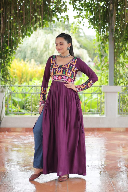 Aarvi in Evergreen Grace   Gamthi Work Navratri Kurti