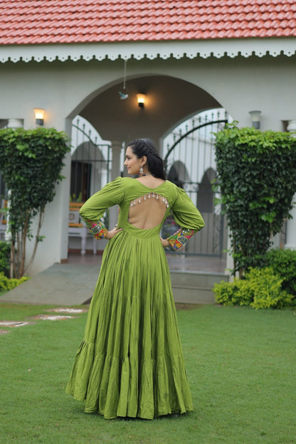Yashvi’s Rangilo Raas Gown Set