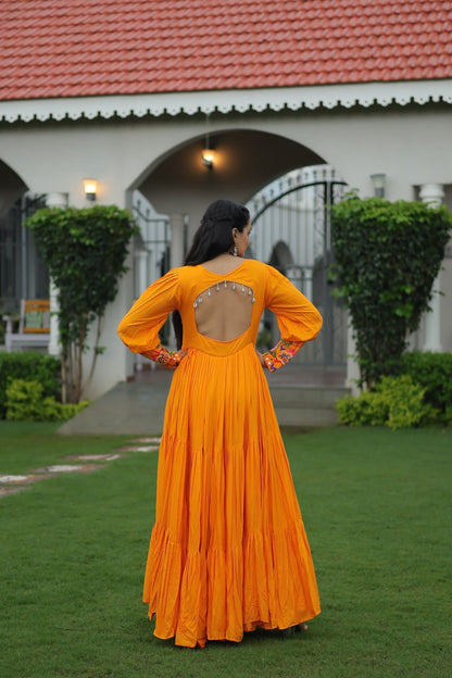 Yashvi’s Rangilo Raas Gown Set
