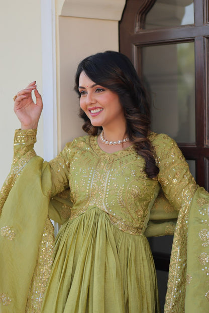 Sanvika Ensemble Regal Threadwork Royal Gown Set