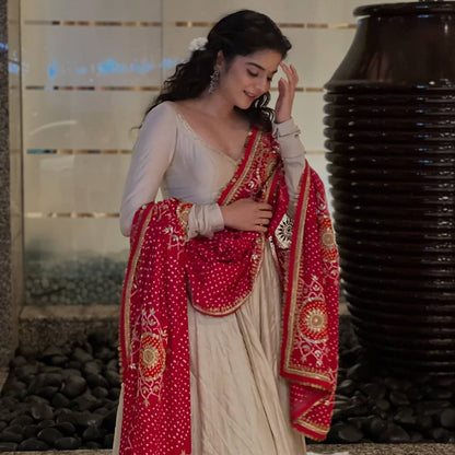Devanshi's Royal Bandhani Grandeur Off-White Classic Anarkali