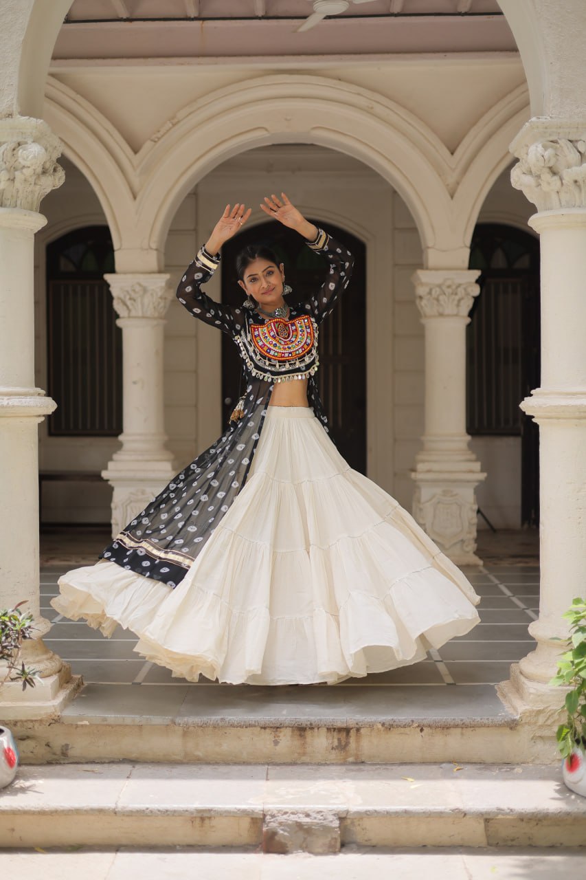 Reewa Bandhani kutchi patchework Lehenga