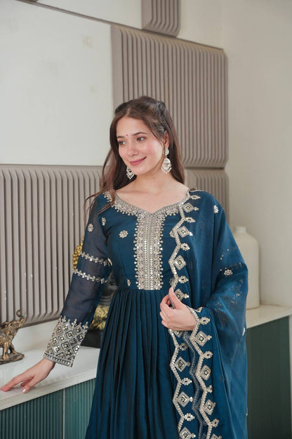 Zara’s Noha Crush Silk Designer Gown